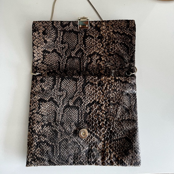 Banana Republic snakeskin envelope bag with chain - Picture 2 of 7